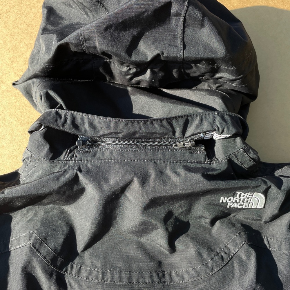 The North Face HyVent Jacket Womens Small Black Hiking Ski Detachable Hood Vents - Picture 10 of 10